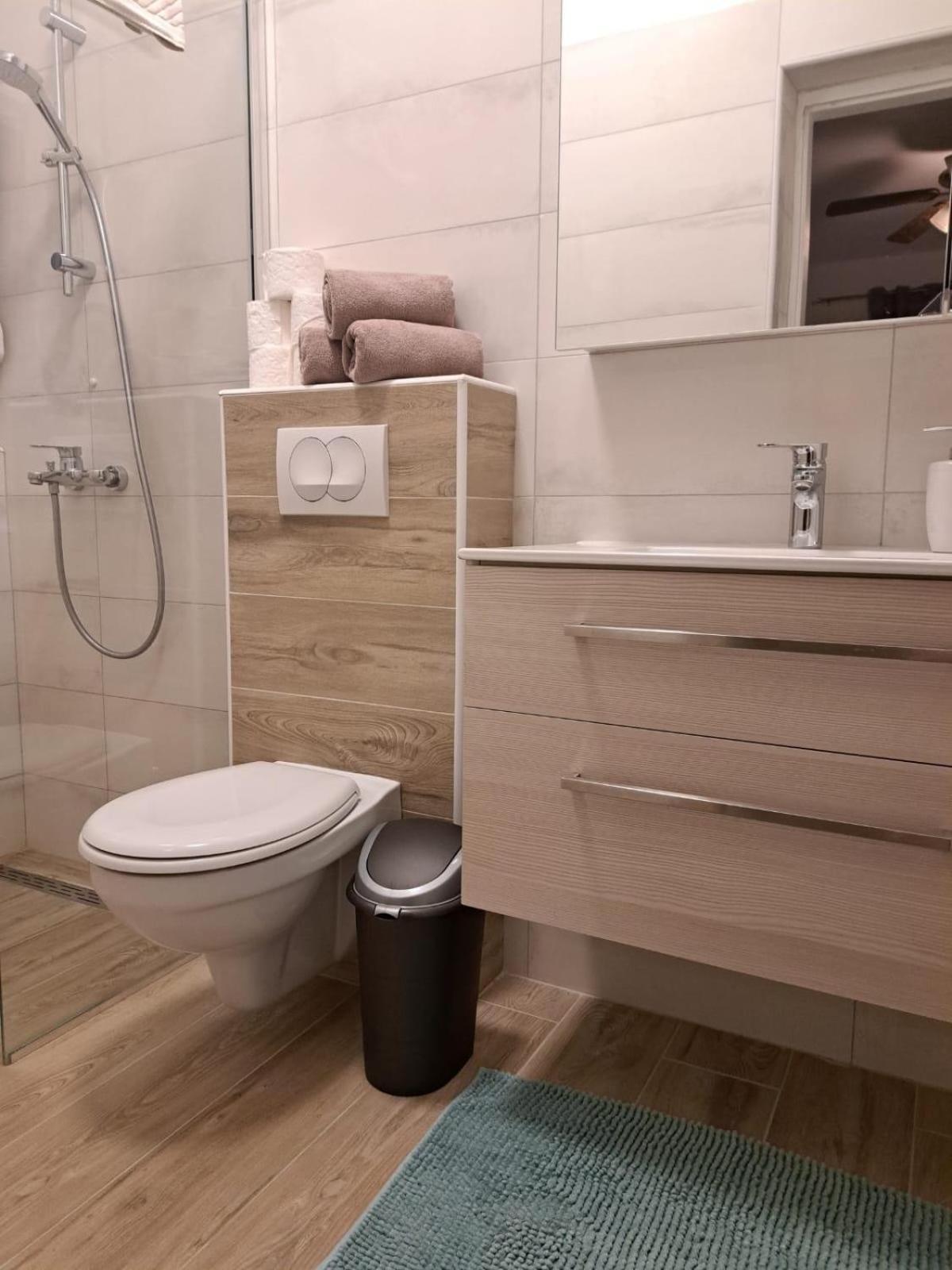 Apartments By The Sea Turanj, Biograd - 364 Ngoại thất bức ảnh
